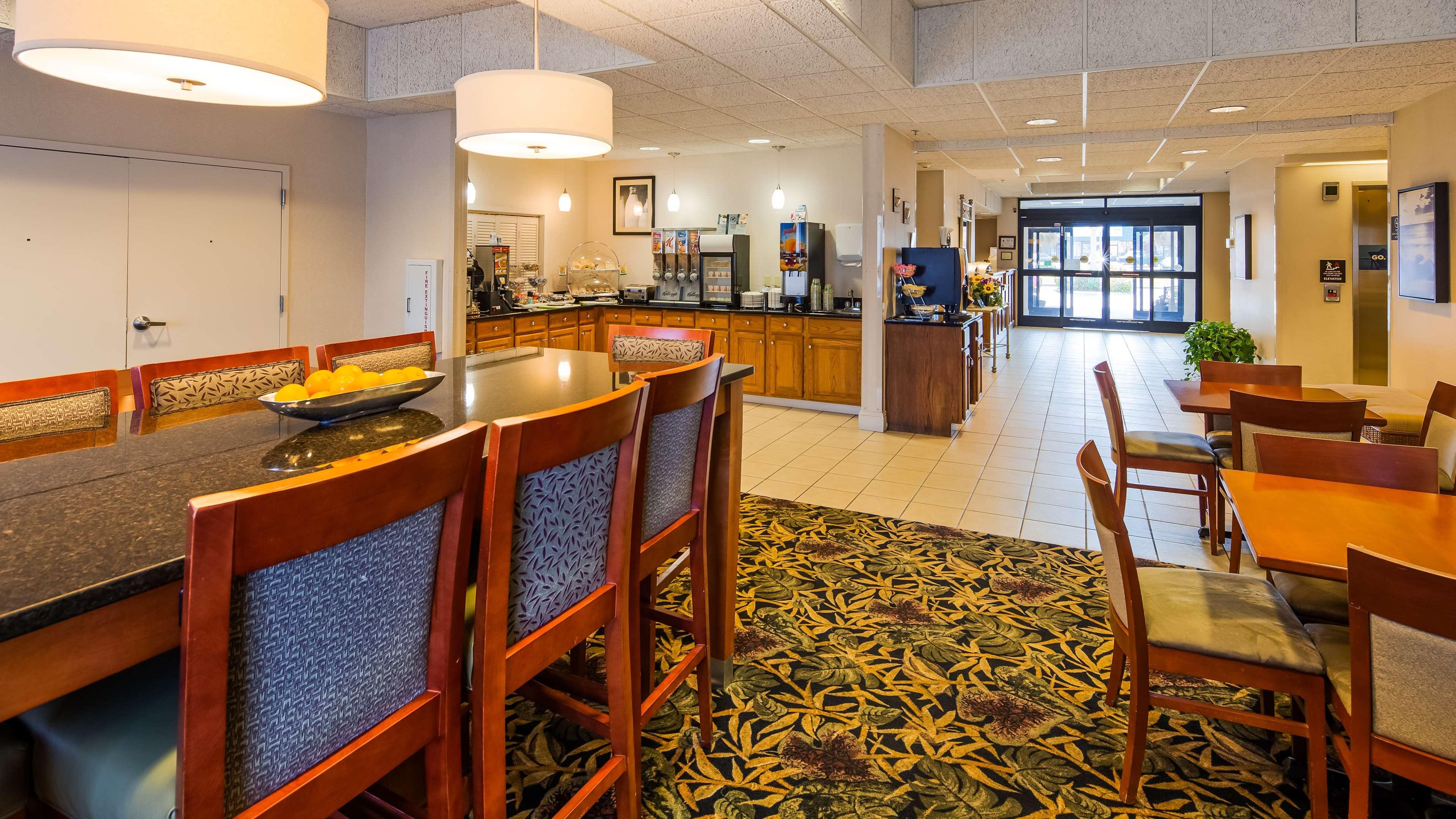 סוואנסבורו Best Western Plus Silvercreek Inn מראה חיצוני תמונה